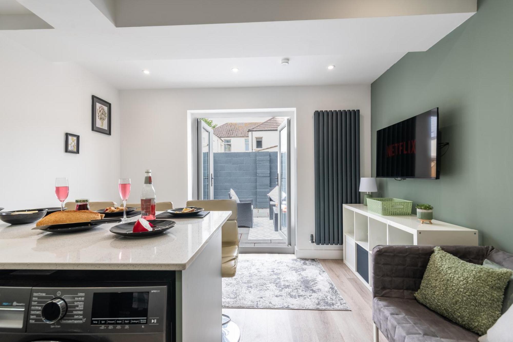 Luxury Apartments In Cardiff City Centre Buitenkant foto