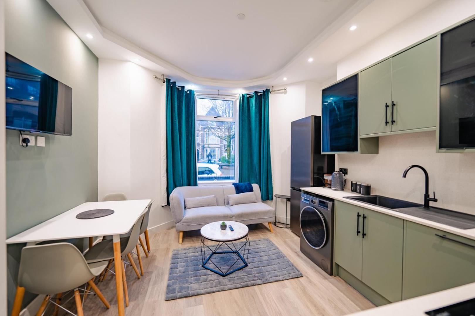 Luxury Apartments In Cardiff City Centre Buitenkant foto