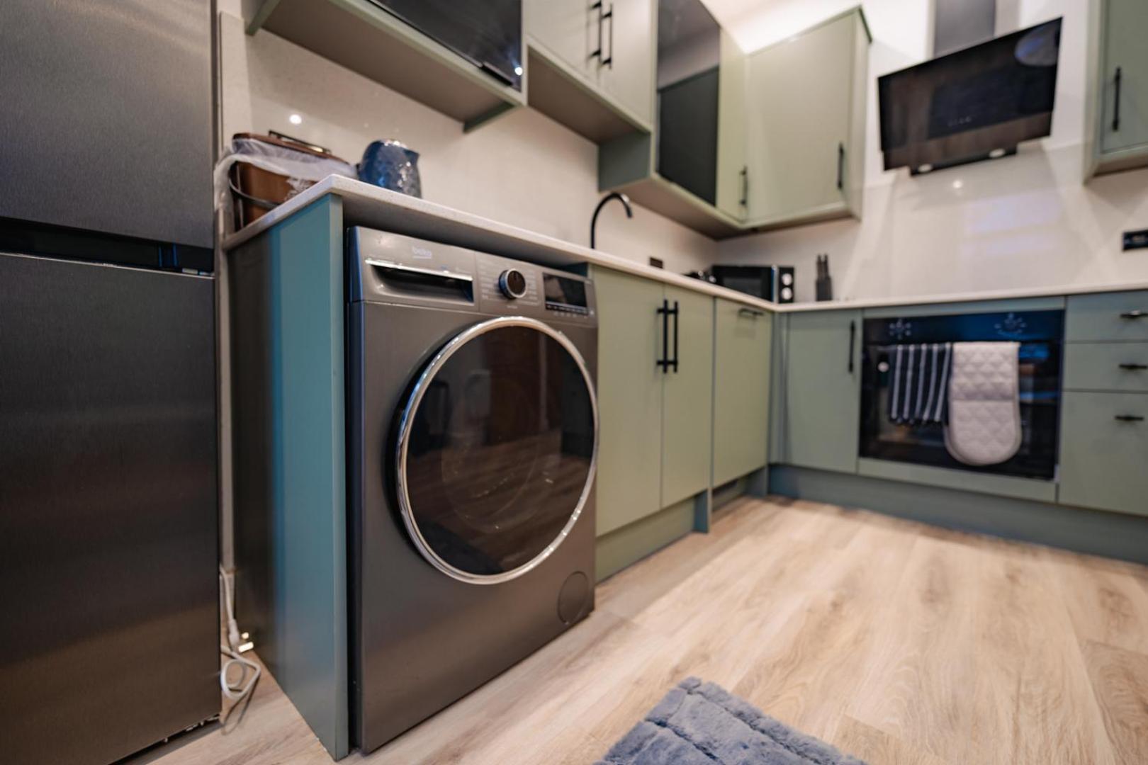 Luxury Apartments In Cardiff City Centre Buitenkant foto